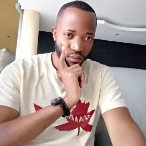 IZAHOTURI Fabrice