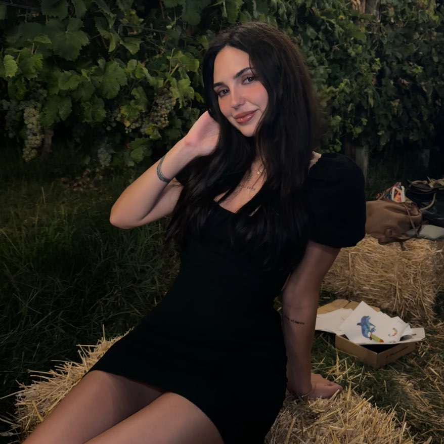 Nicole 