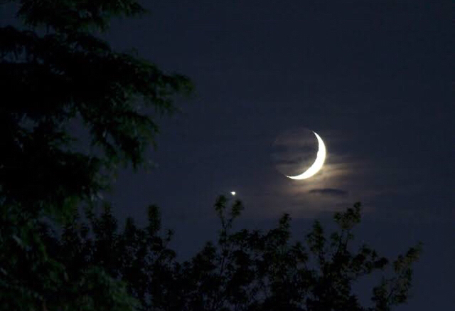 Hi guys. Today let’s see few words regarding moon along with an example ...