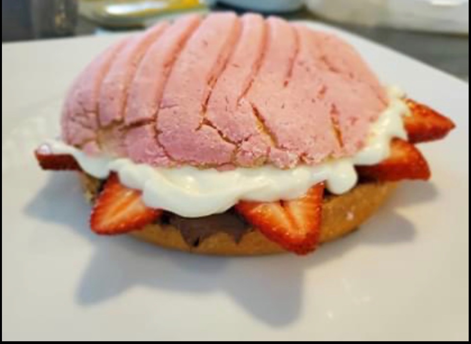 Why is it that ice cream 🍦 always tastes good when your sick 😷 なぜあなたの病気