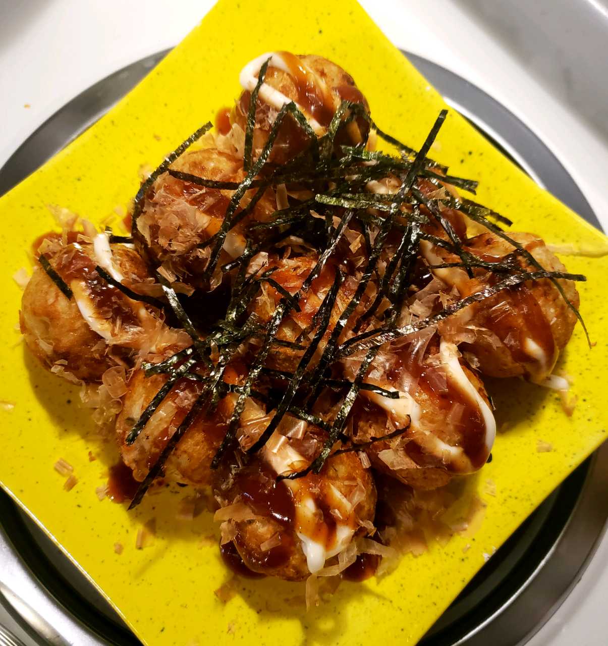 I cannot get fresh Takoyaki anywhere near me. The local Japanese market