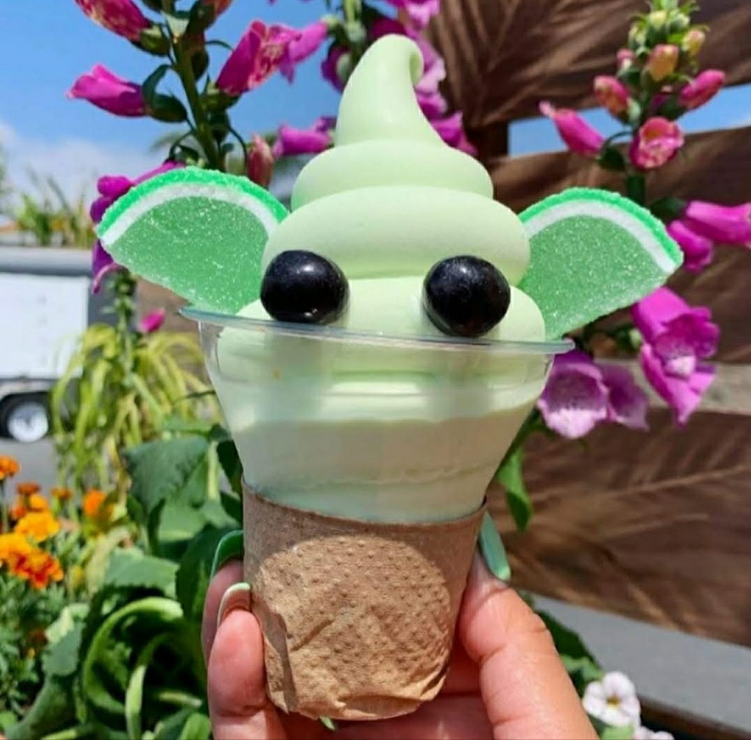 It's suppose to be Baby Yoda ice cream 🥺 súper Mecha Oishi! Lol 😂 what