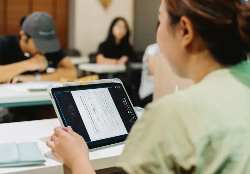 Comparative Analysis of Japanese Learning Platforms and Course Structures